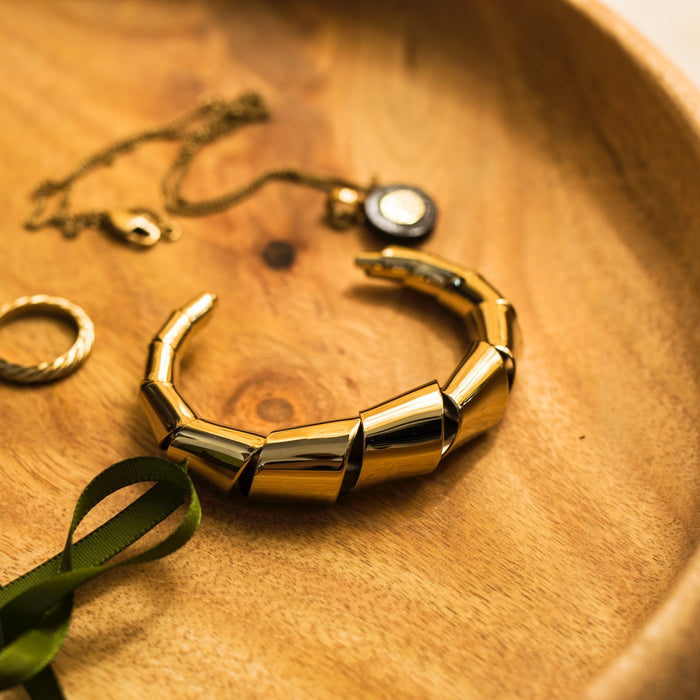 Don't settle for less: choose the perfect jewelry for your special day