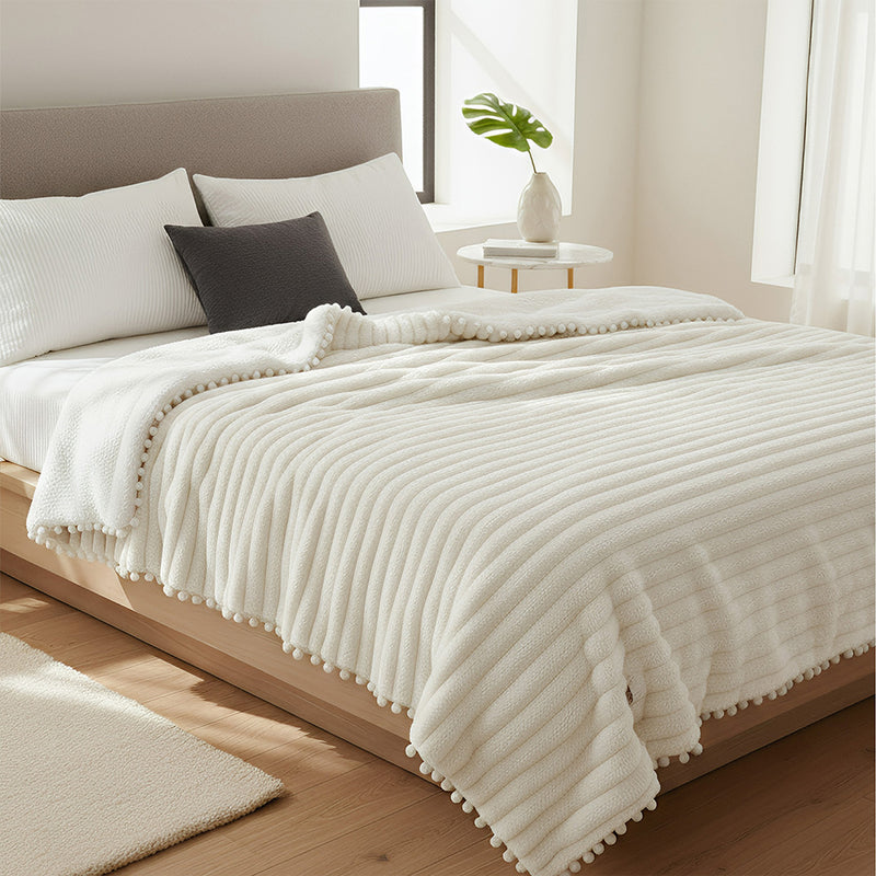 Anycozy Cream White Faux Rabbit Fur Winter Blanket 120x150cm