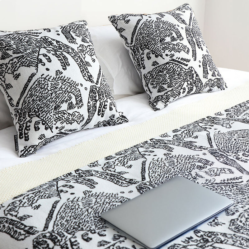 1.5m Light Black Luxury Mottled Bed Vintage Scarf Runner Bedding Tail Pad Flag For Home Hotel 3Pcs Set