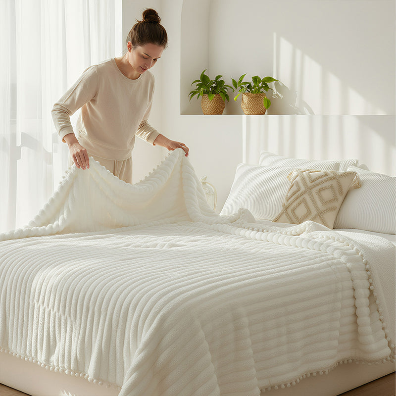 Anycozy Cream White Faux Rabbit Fur Winter Blanket 120x150cm