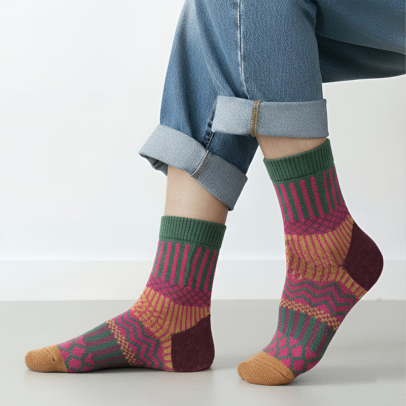 Anyfootwear 5 Pairs One Size 5-9 Multicolor Winter Thick Warm Wool Socks With Colorful Fashionable And Casual Euramerican National Wind-Flowers Sock