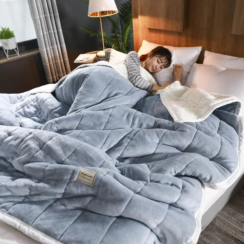 Anycozy Light Grey Fleece Blanket Warm 3-Layer Flannel Quilt 180x200cm