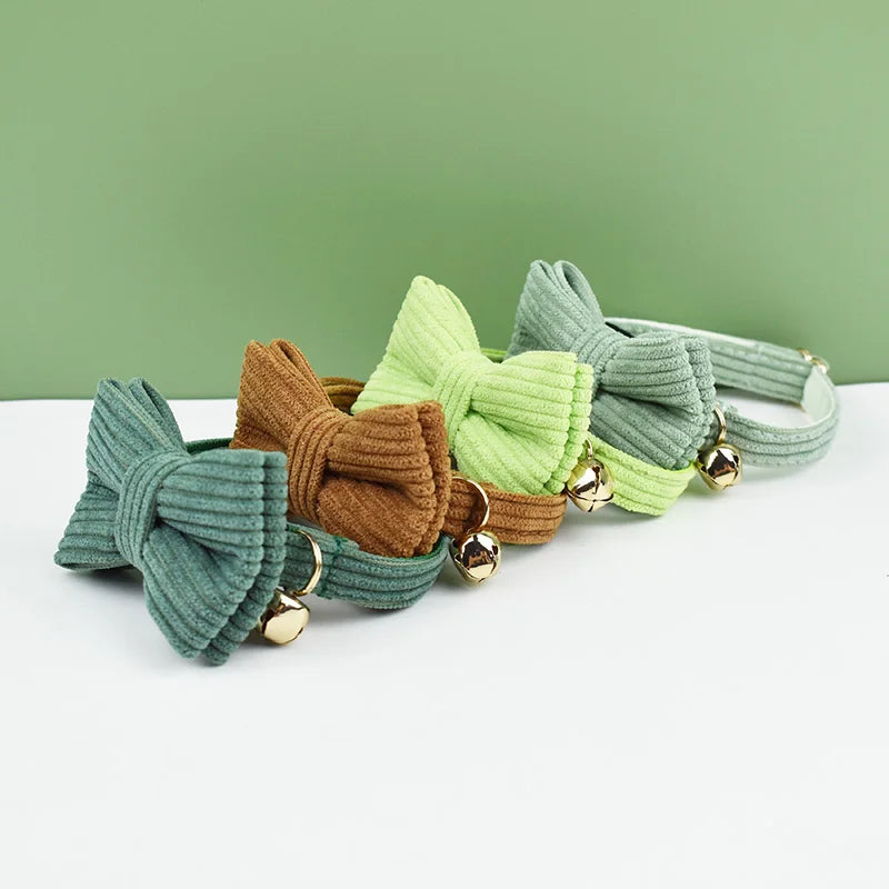 ANYWAGS Cat Collar Jade Bow Large with Safety Buckle, Bell, and Durable Strap Stylish and Comfortable Pet Accessory