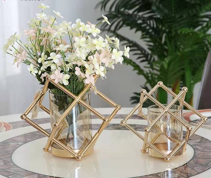 ANYHOUZ Metal Flower Vase Tabletop Decor – Modern Metal Art Ornament for Living Room Display & Home Crafts