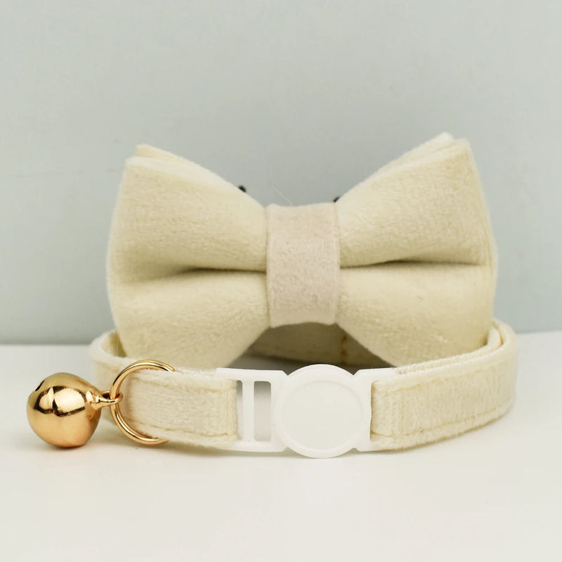 ANYWAGS Cat Collar Off White Bow Small with Safety Buckle, Bell, and Durable Strap Stylish and Comfortable Pet Accessor