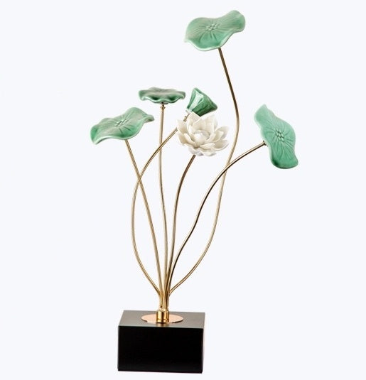 ANYHOUZ Lotus Tabletop Decor – Modern Metal Art Ornament for Living Room Display & Home Crafts