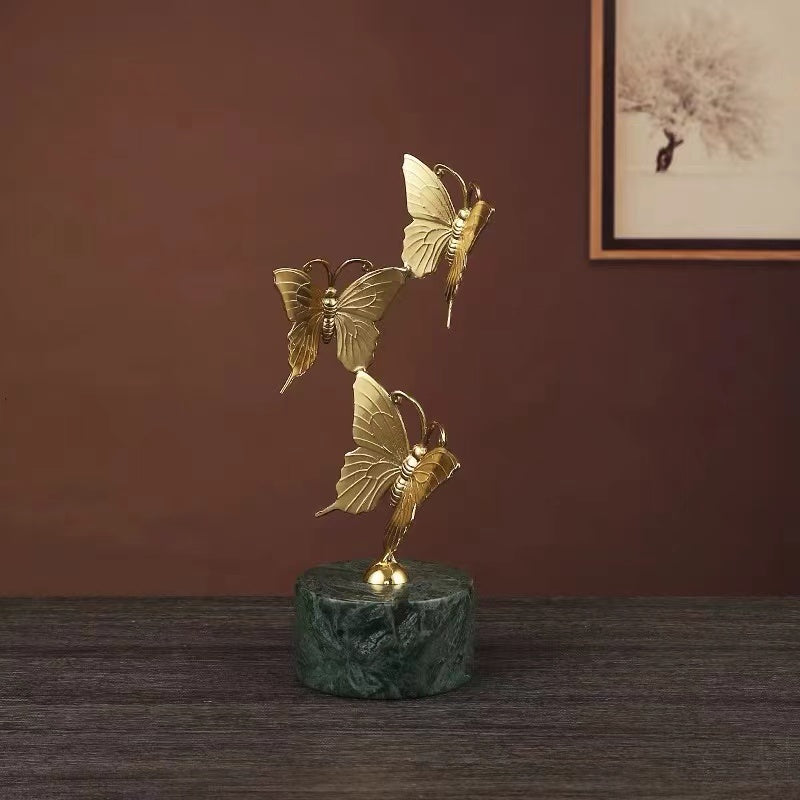 ANYHOUZ Luxury Gold Flying Butterfly Tabletop Decor – Modern Metal Art Ornament for Living Room Display & Home Crafts