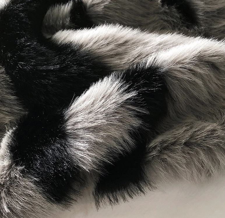 Anycozy Beige Giraffe Plush Fur Soft Warm Throw Blanket