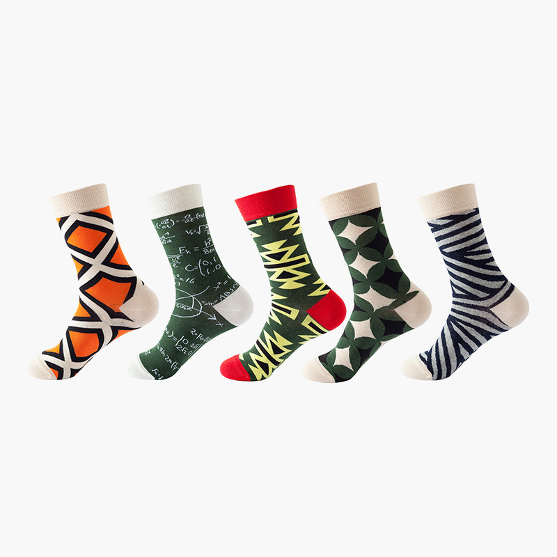 Anyfootwear 5 Pairs One Size 5-11 Mixed Color Set Christmas Socks Cotton Fashion Random pattern Woman Skateboard Oil Paitiing