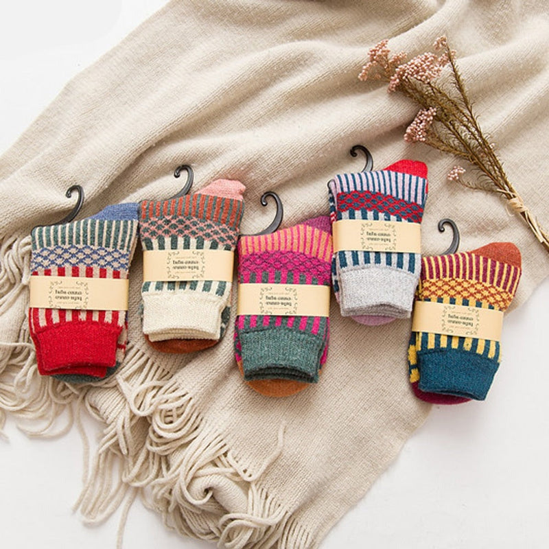 Anyfootwear 5 Pairs Size 5-9 Fashion Socks Colorful Wind-Flowers Cotton Winter Thick Warm Wool Casual for Women Red