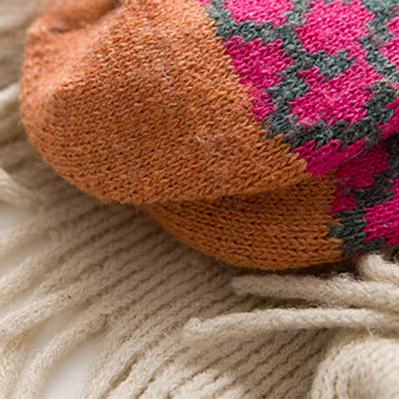 Anyfootwear 5 Pairs Size 5-9 Fashion Socks Colorful Wind-Flowers Cotton Winter Thick Warm Wool Casual for Women White