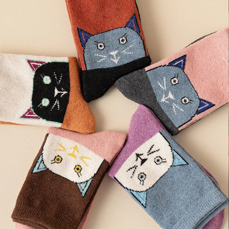 Anyfootwear 5 Pairs Size 35-40 Mixed Color Cat Face Cartoon Fashion Socks High Quality Woollen Stockings Foot Wear