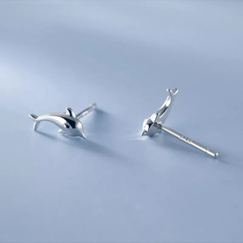 ANYCO Fashion Earrings 925 Sterling Silver Simple Glossy Gold Ocean Dolphin Stud for Women Cute Chic Party Piercing Jewelry