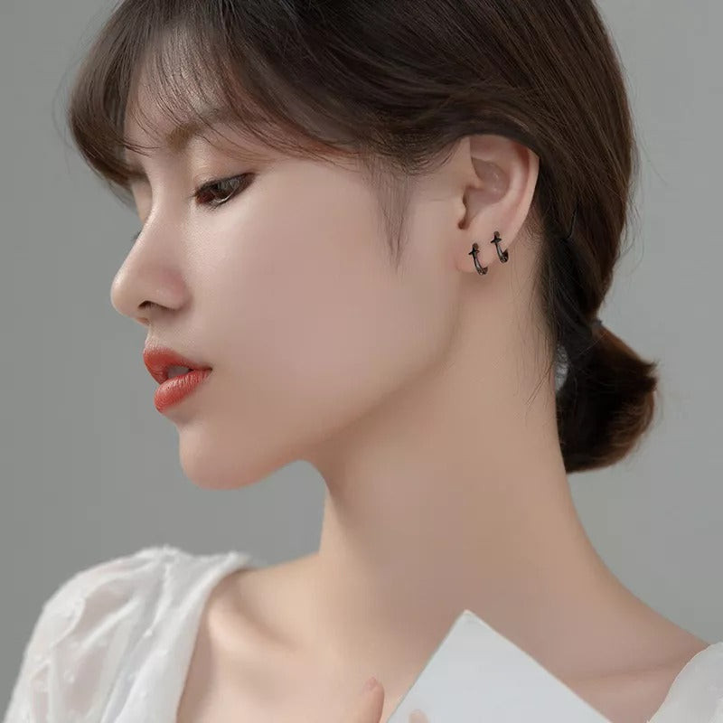 ANYCO Fashion Earrings 925 Sterling Silver Simple Punk Gothic Black Star Ear Buckle for Women Men Classic Party Body Piercing  Jewelry